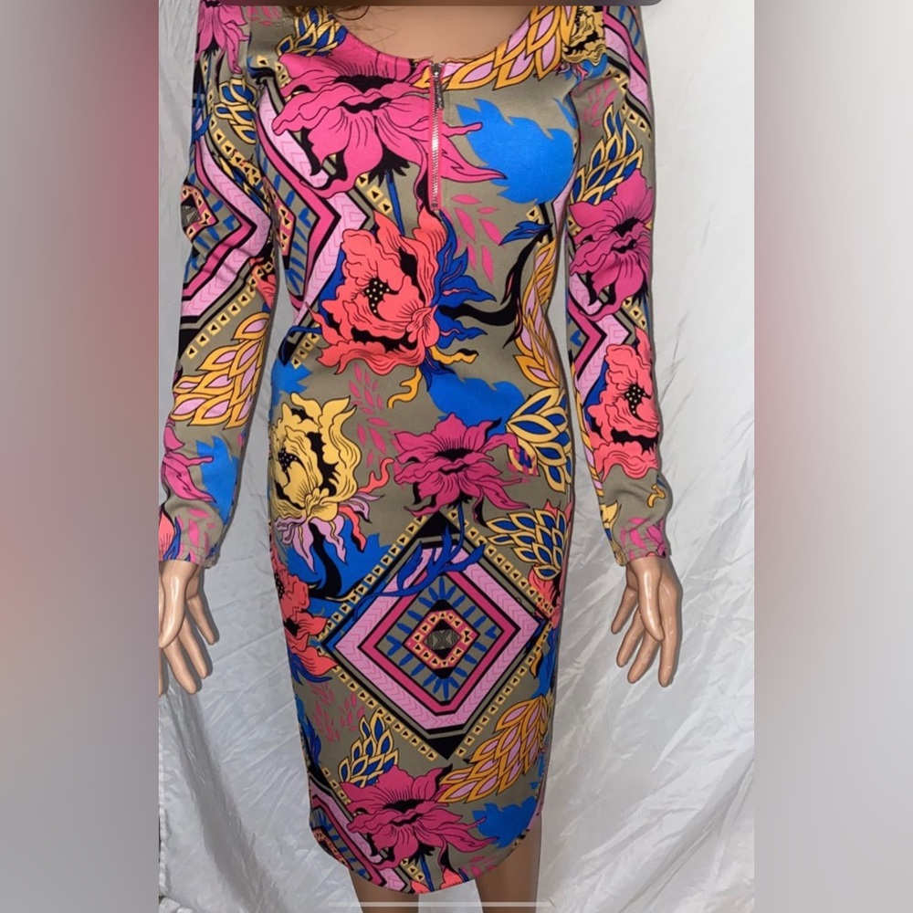 Niki Manaj Dress size Medium